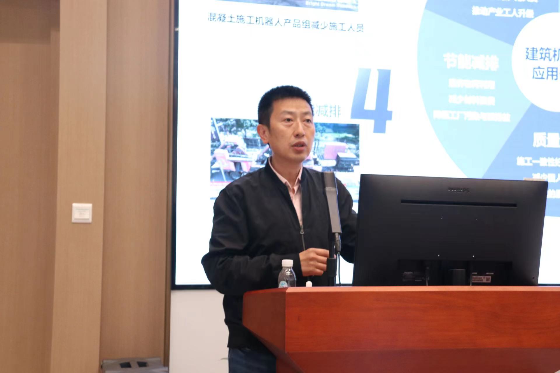 德才集團開展2023年度智能建造標桿項目培訓講座，中建聯(lián)合董事長袁永林參加座談(圖2)